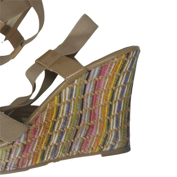 Charles by  Charles David Wedge Sandals with Woven Heel 7.5B - Picture 6 of 9